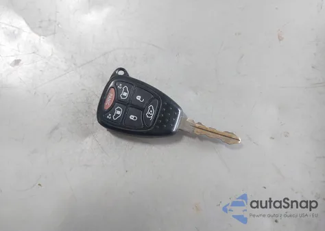 2005 Chrysler Town & Country Touring z USA, uszkodzony, nr VIN 2C4GP54L75R129944